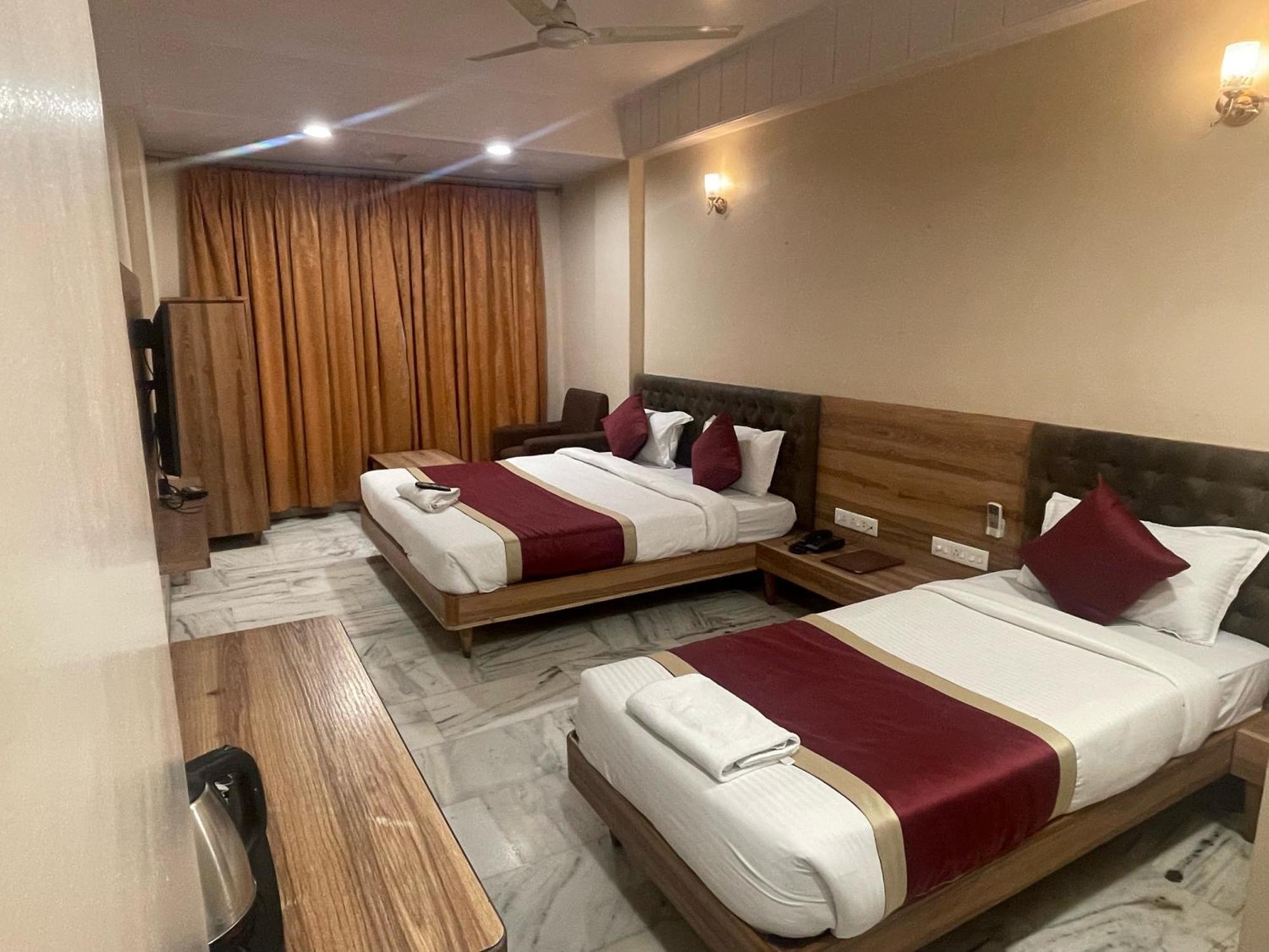 Hotel Vrandavan Nágpur Exteriér fotografie