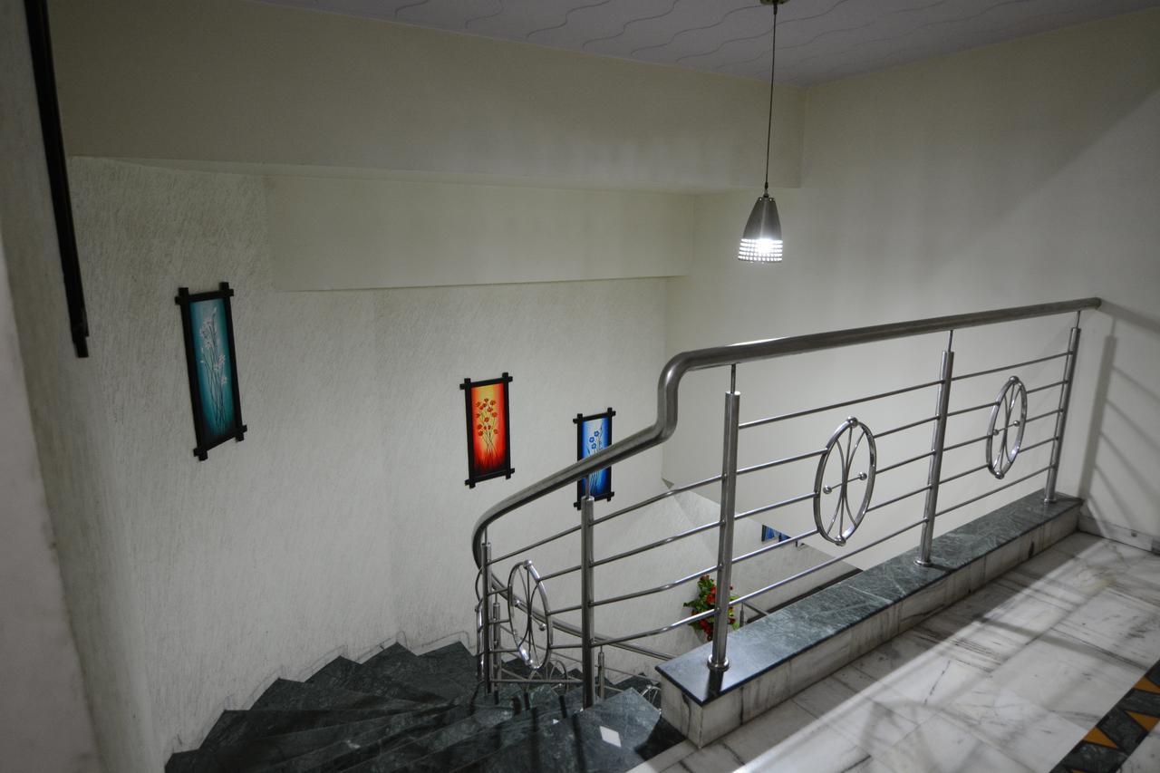Hotel Vrandavan Nágpur Exteriér fotografie